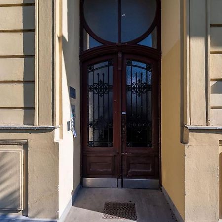 Ferienwohnung Sleek 1Br Flat Near Center By Hm Wien Exterior foto