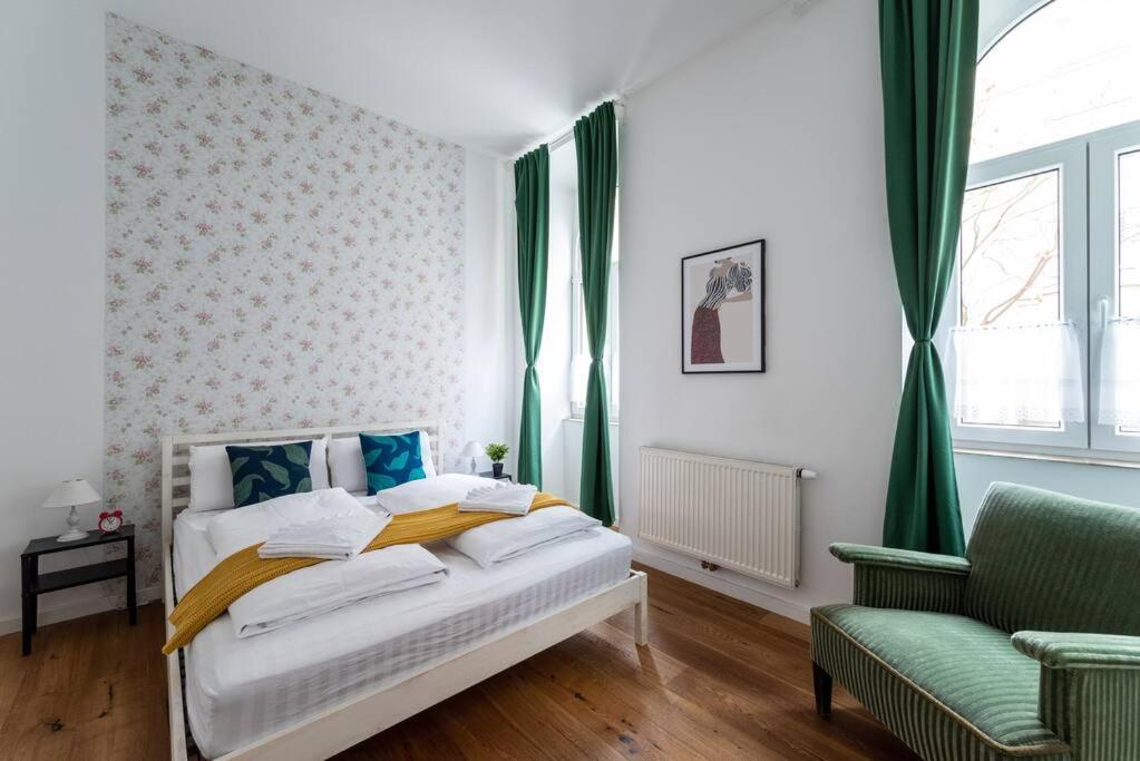 Ferienwohnung Sleek 1Br Flat Near Center By Hm Wien Exterior foto